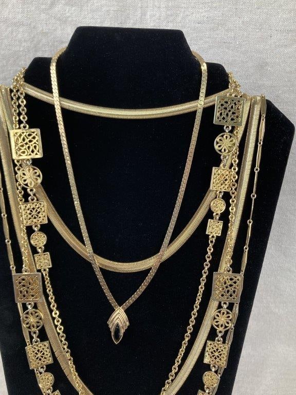 Fourteen-Piece Goldtone Costume Jewelry Assortment - 3