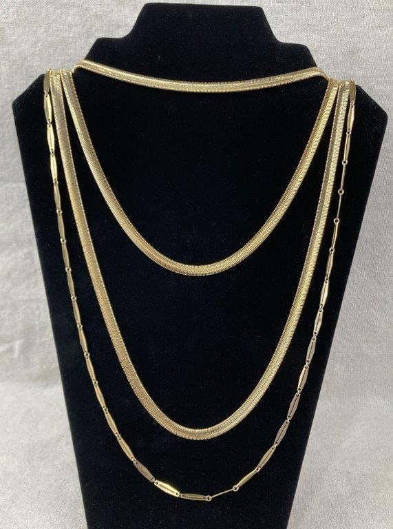 Fourteen-Piece Goldtone Costume Jewelry Assortment - 4