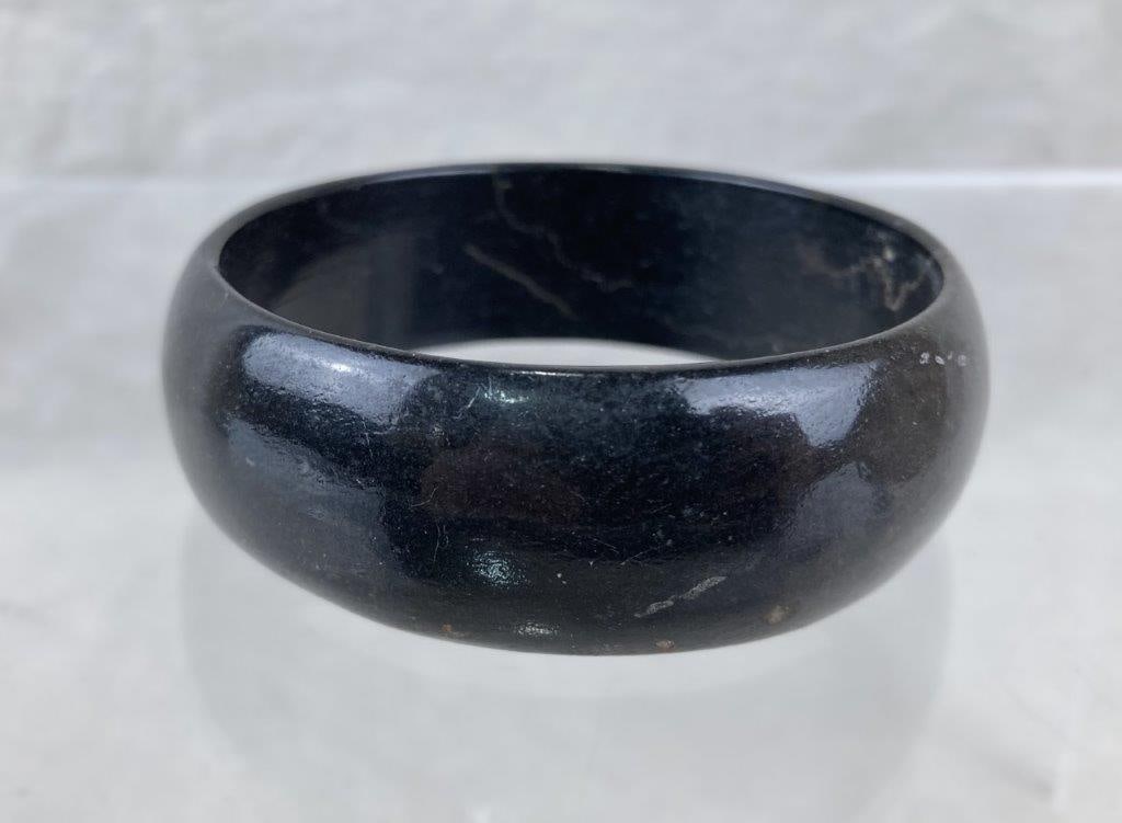 Seven-Piece Bangle Bracelet Assortment - 14