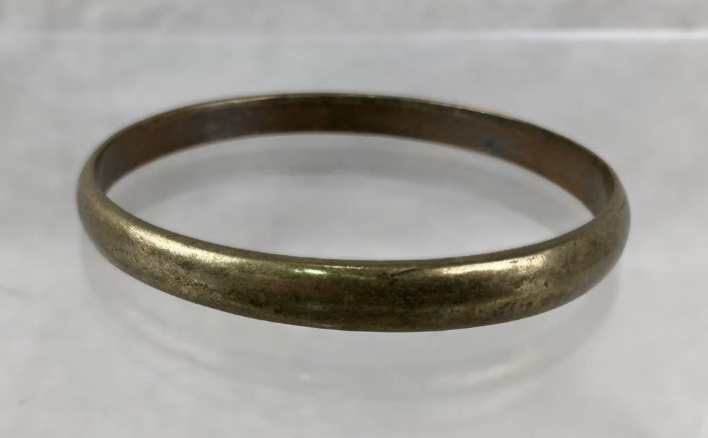 Seven-Piece Bangle Bracelet Assortment - 16