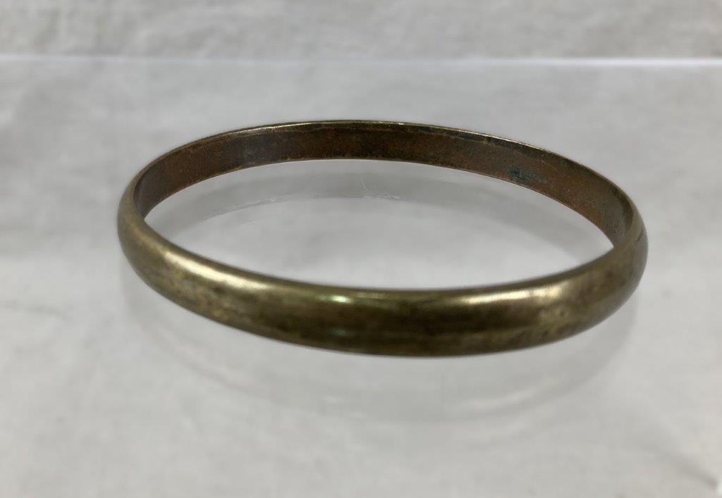 Seven-Piece Bangle Bracelet Assortment - 17