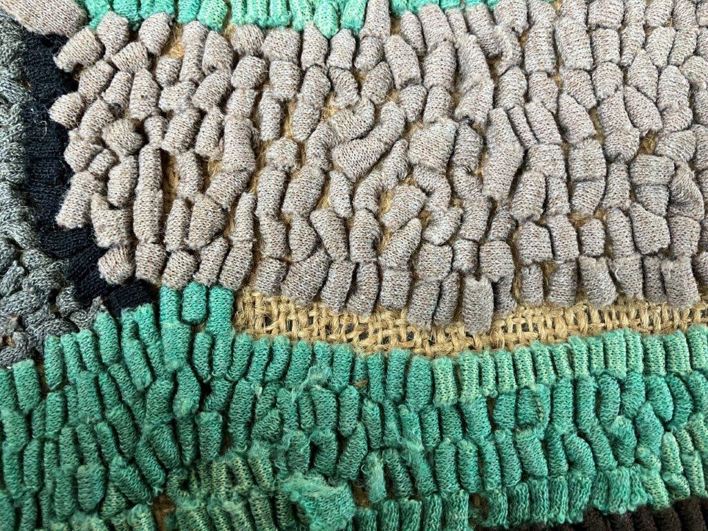 Antique Folk Art Hooked Hunting Dog Rug - 3