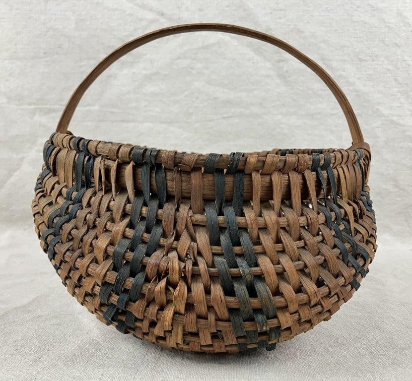 Buttocks Gathering Basket - 3