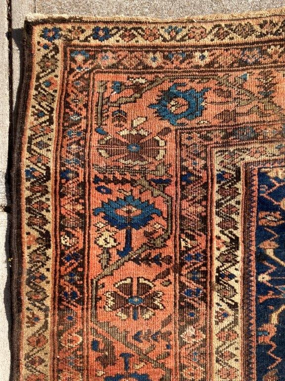 Hand-Knotted Sarouk Rug - 5