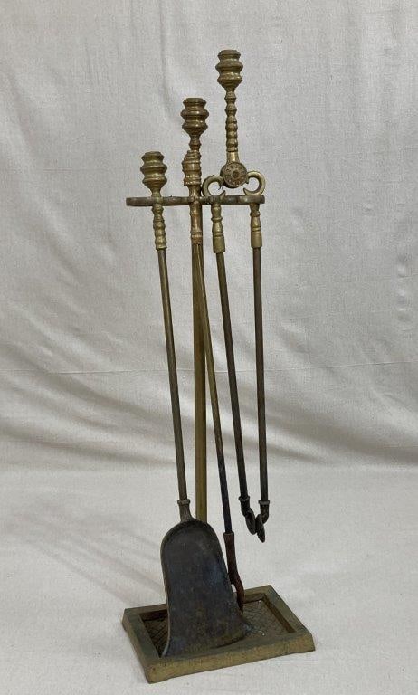Fine Set of Brass Fireplace Tools (1 of 11)
