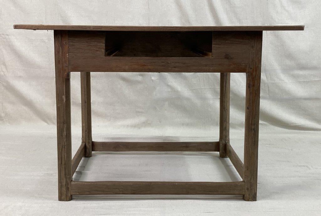 Country One-Drawer Table - 3