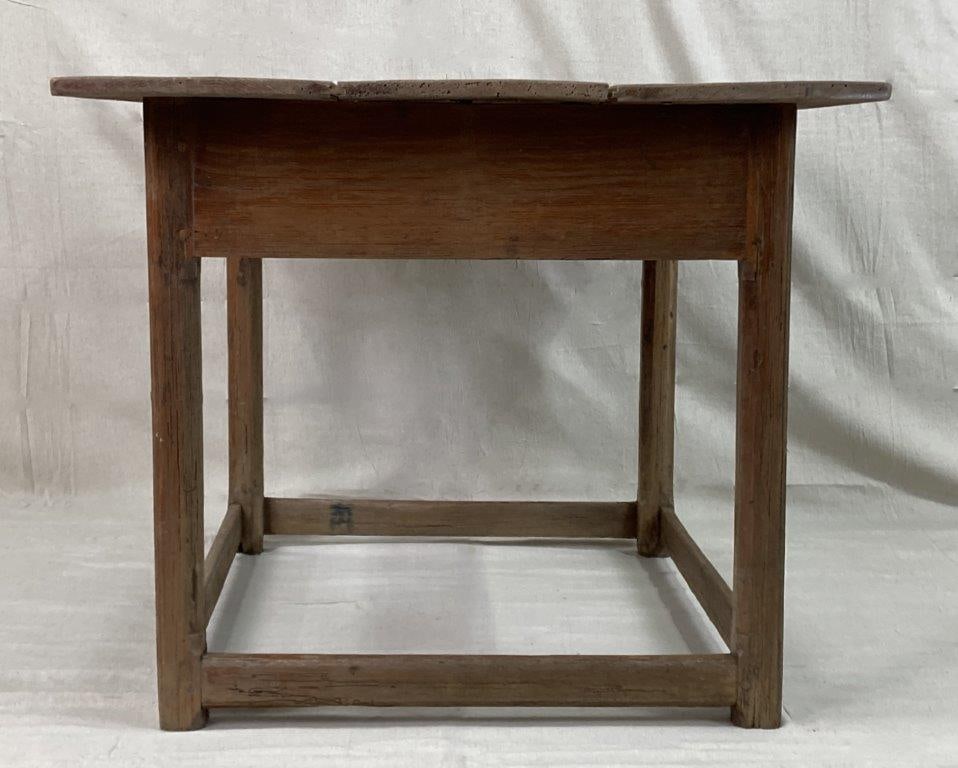 Country One-Drawer Table - 5