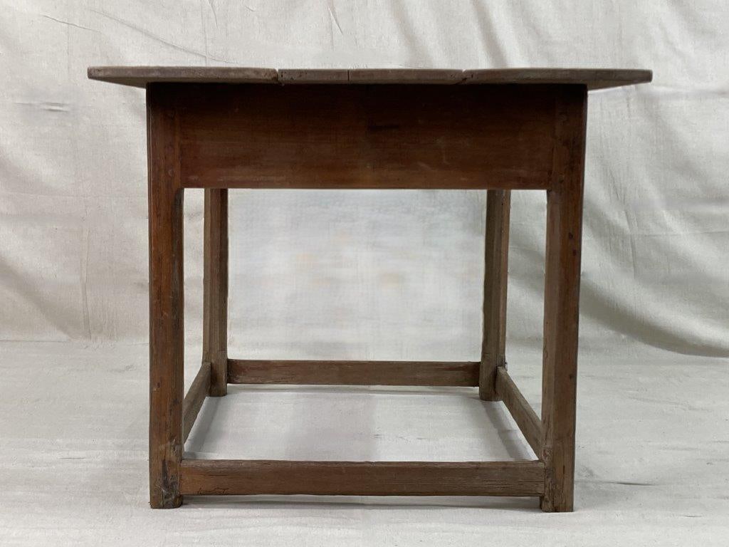 Country One-Drawer Table - 7