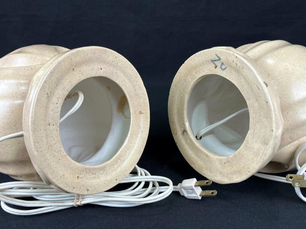 Mid Century Modern Ceramic Holland Mold Lamp Pair - 5