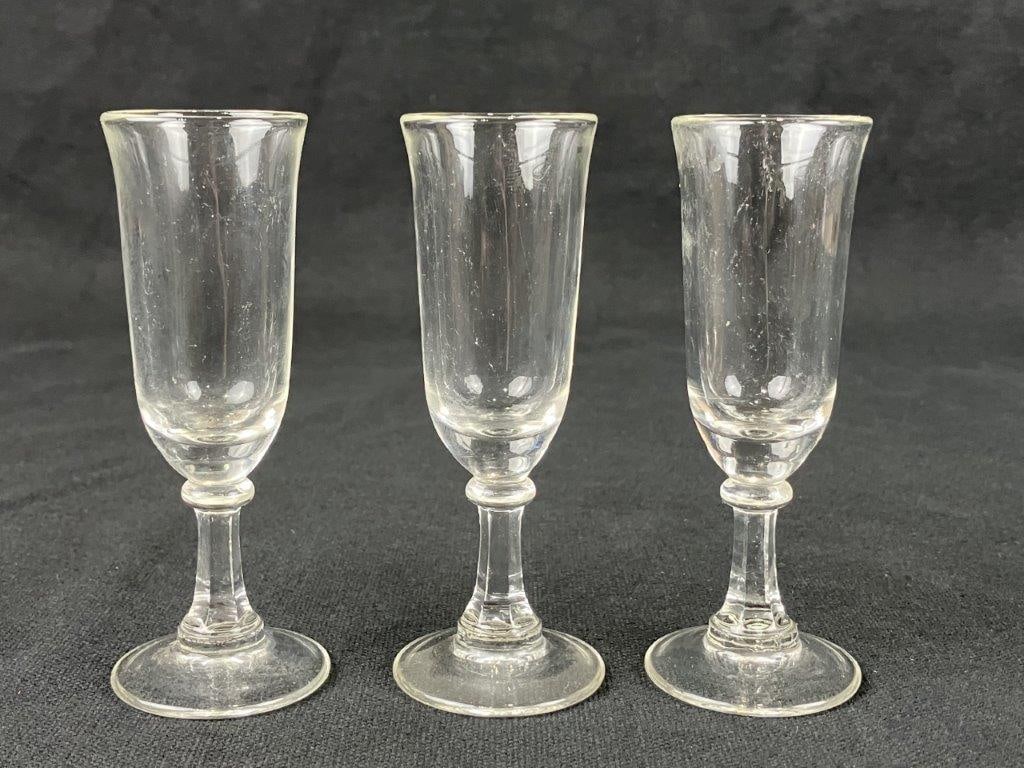 Liquor Cellar Including Decanters and Glasses - 17