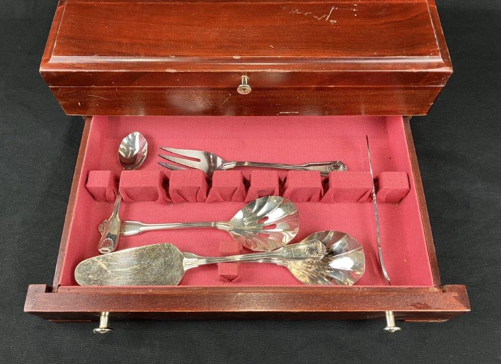77-Piece Fiddle Shell by Towle Silverplate Flatware Set - 16