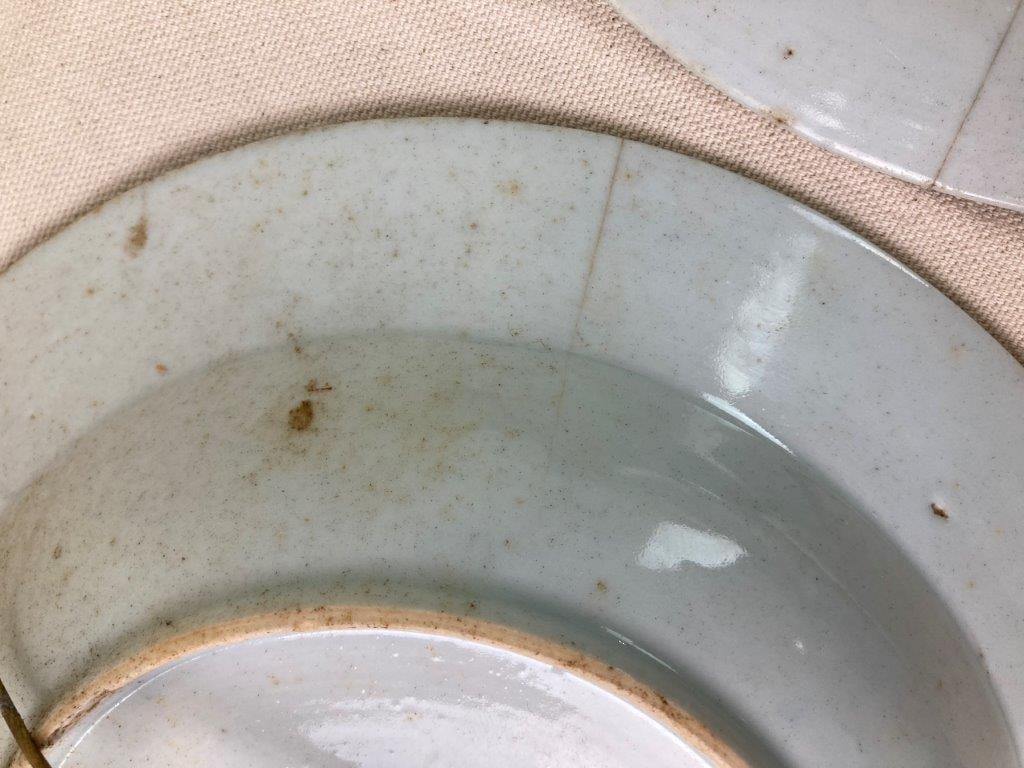 Two Japanese Imari Porcelain Plates - 8