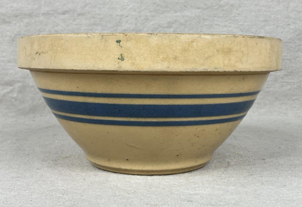 Vintage Yellow Ware Bowl with Two Green Bowls - 3