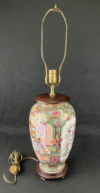 Chinese Famille Rose Porcelain Vase Lamp - 8