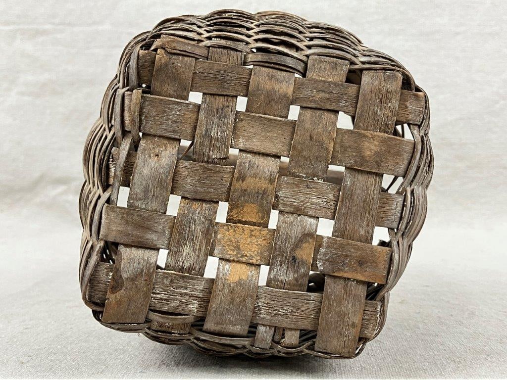 Small Gathering Basket - 9