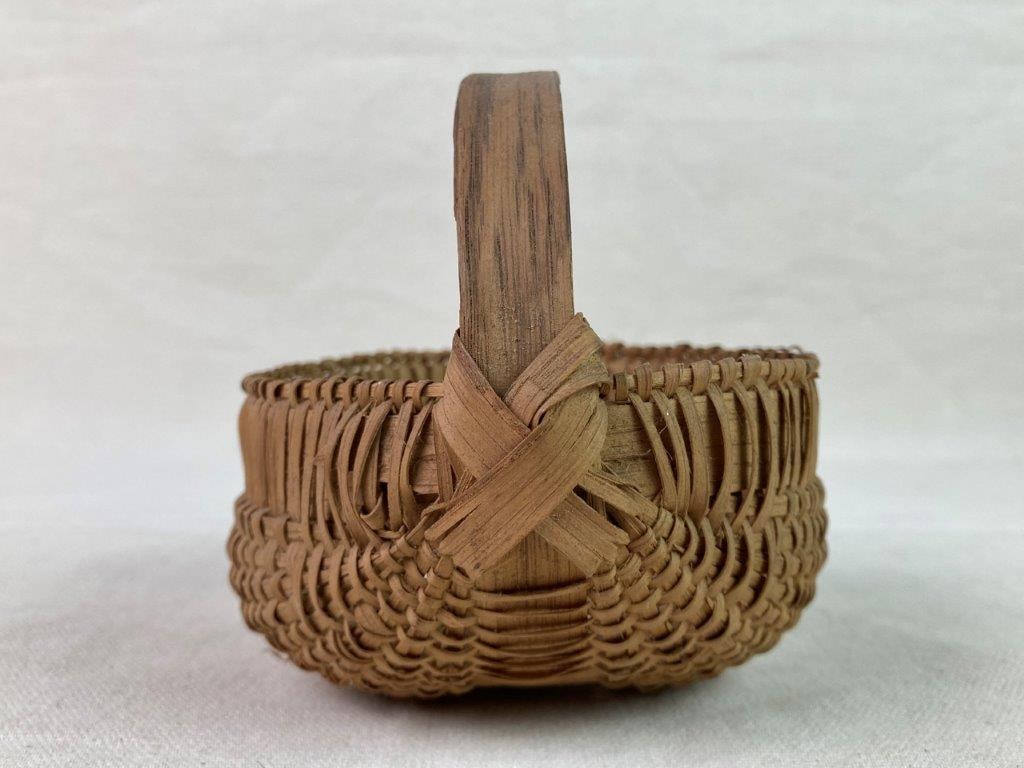 Small Country Buttocks Basket - 4