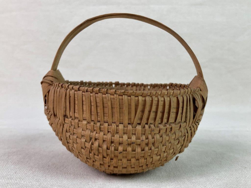 Small Country Buttocks Basket - 5