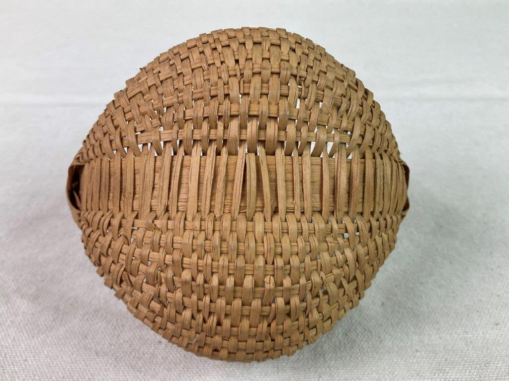 Small Country Buttocks Basket - 7