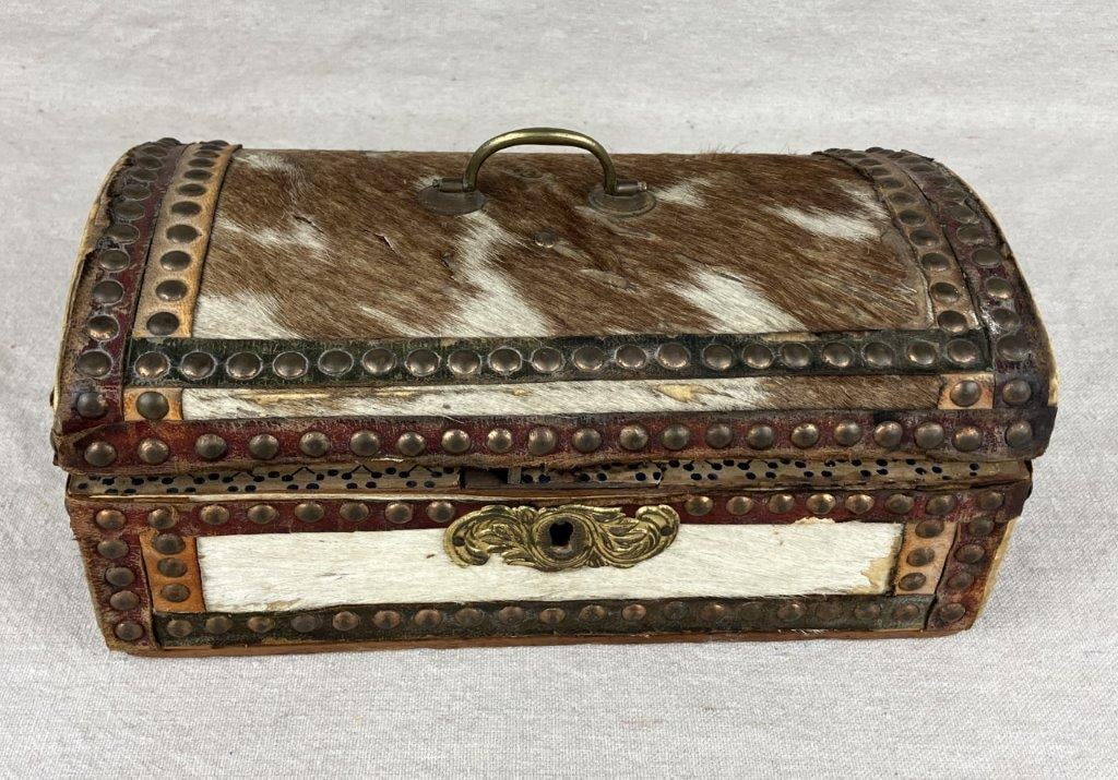 Cowhide-Covered Box - 4