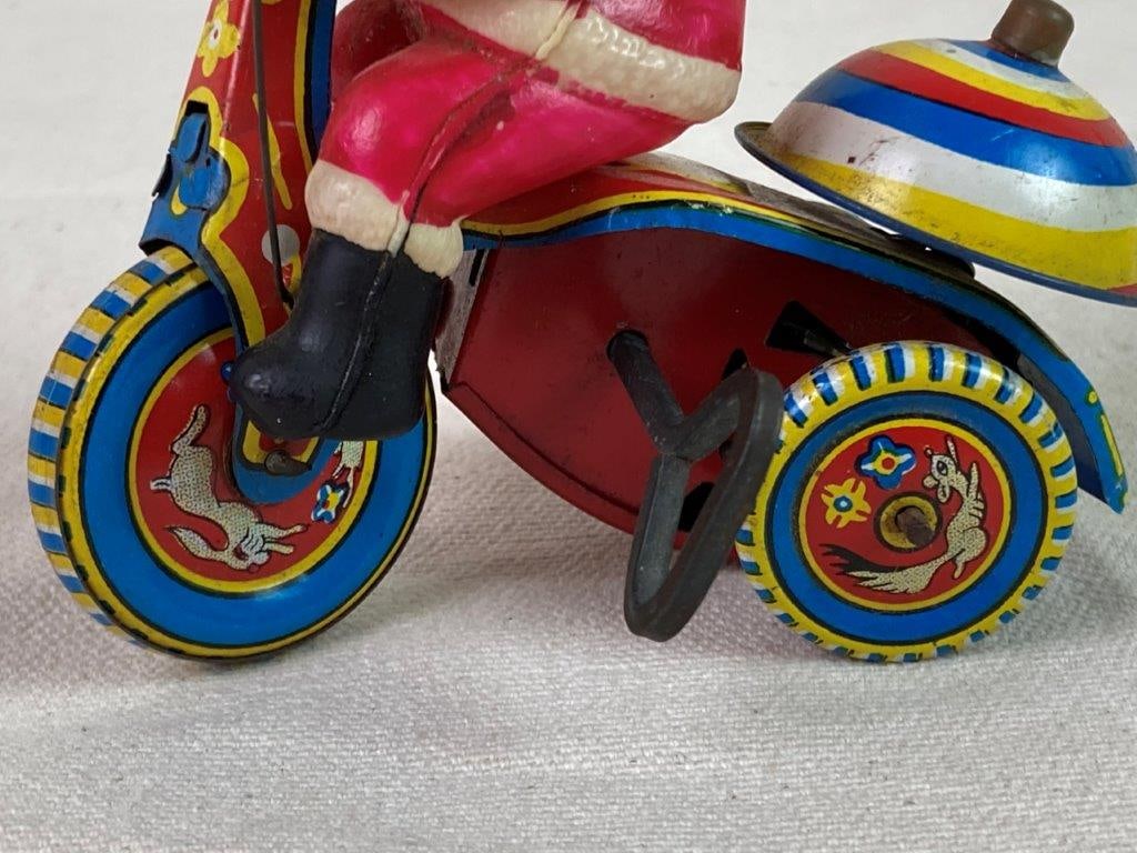 Vintage Suzuki Santa Tricycle Toy - 7