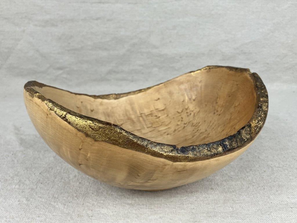 Gilt-Edge Maple Bowl: A finely turned maple bowl with a natural, smoothly sanded surface and a gilt edge, showcasing understated craftsmanship and natural artistry. Measures approximately 4 3/8″ H x 8 3/4″ W x