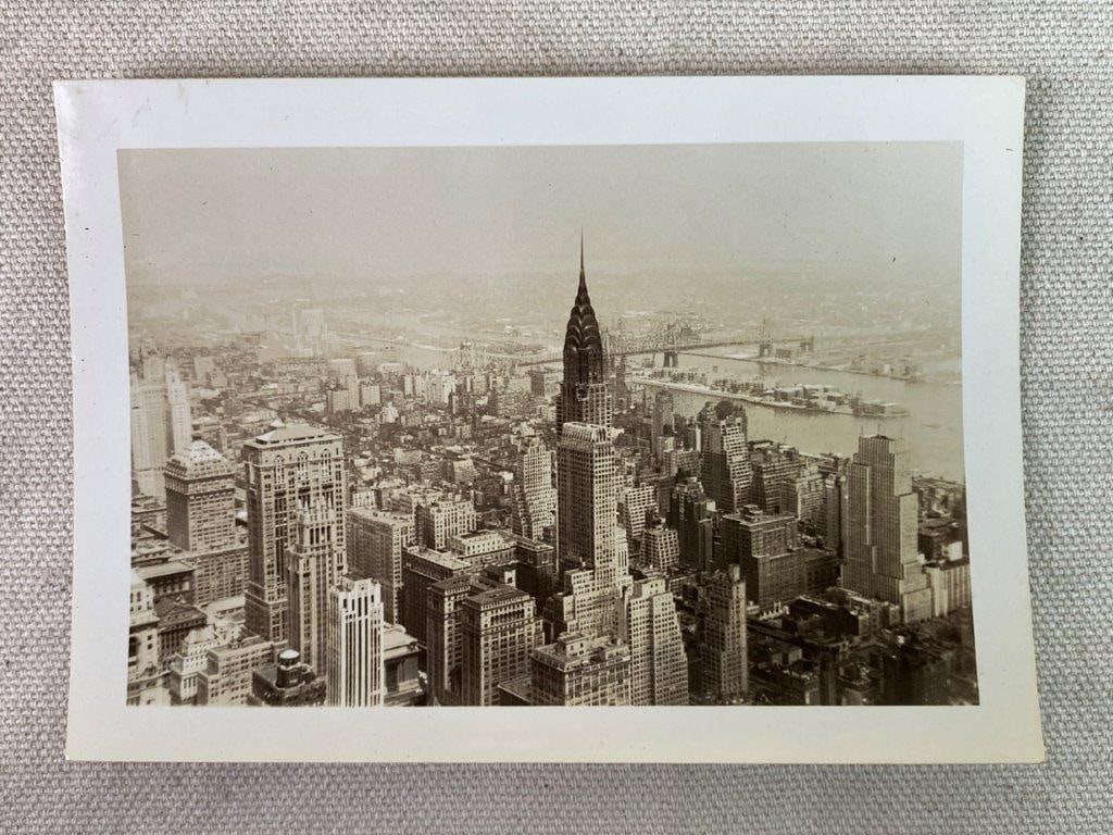 Sixteen Mid-20th Century NYC Cityscape Photographs - 10