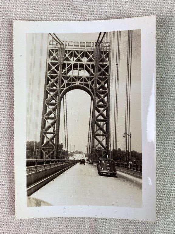 Sixteen Mid-20th Century NYC Cityscape Photographs - 2