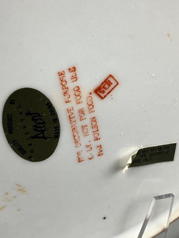 Chinese Export Ware Armorial Crested Plate Pair - 6