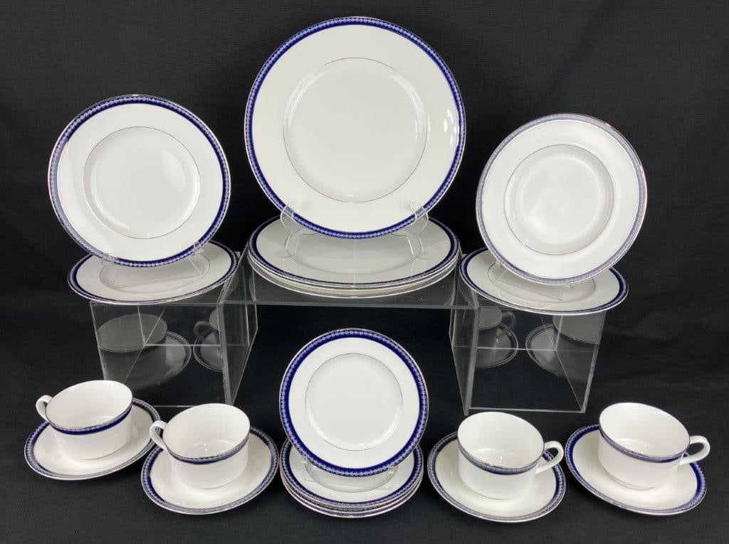 Twenty Pieces of Royal Worcester China - 2