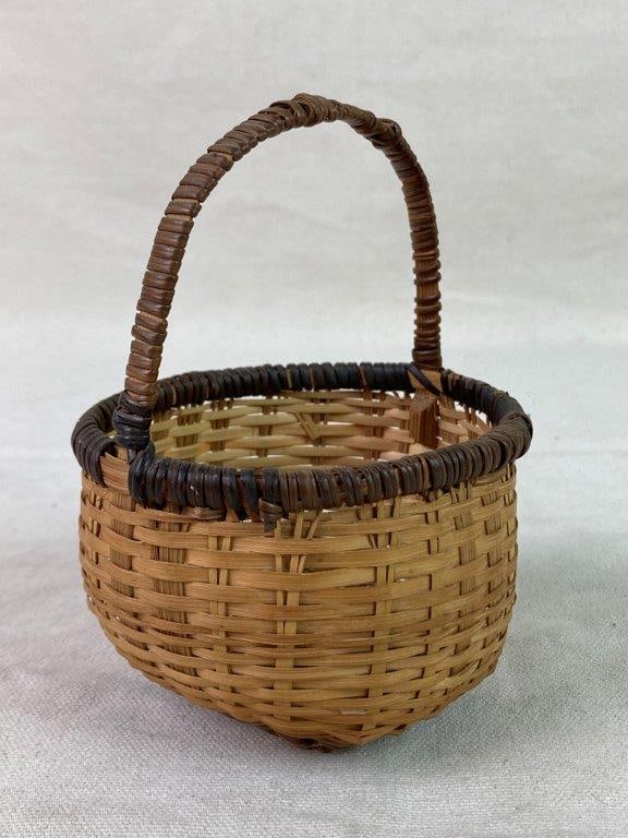 Small Country Gathering Basket (1 of 7)
