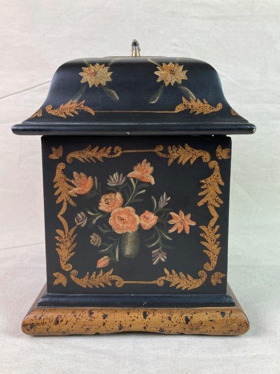 Vintage Painted Black Lacquered Box - 8