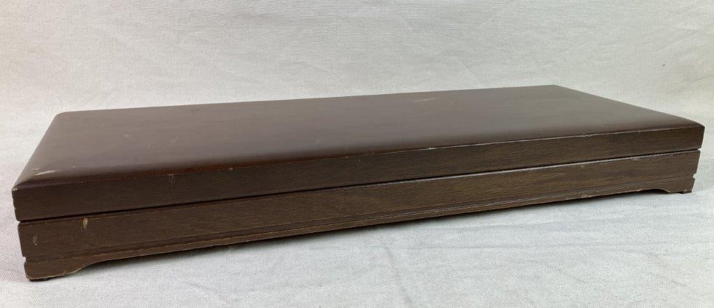 Vintage Wood Collector's Box (1 of 10)