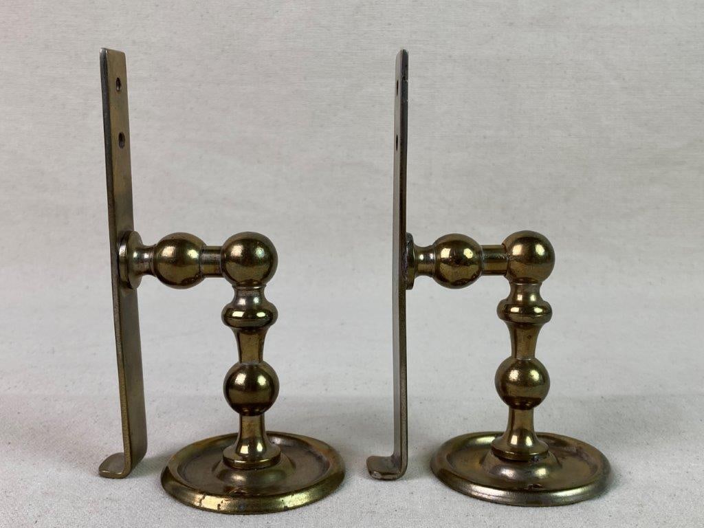 Vintage Ardalt Peacock Tea Cup and Saucer Display with Brass Handrail Brackets - 10