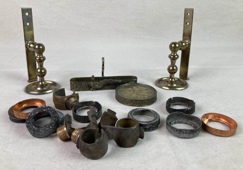 Vintage Ardalt Peacock Tea Cup and Saucer Display with Brass Handrail Brackets: A vintage tea cup and saucer display by Ardalt, decorated with a peacock and foliate motif. Accompanied by two brass handrail brackets and an assortment of metal seals, including two marked