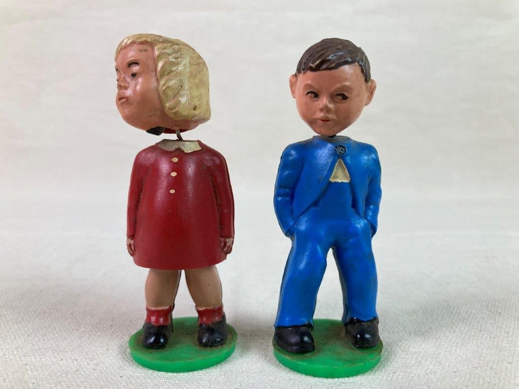 Vintage Walt Disney Peter Pan Felt Hats and Magnetic Kissing Dolls - 17