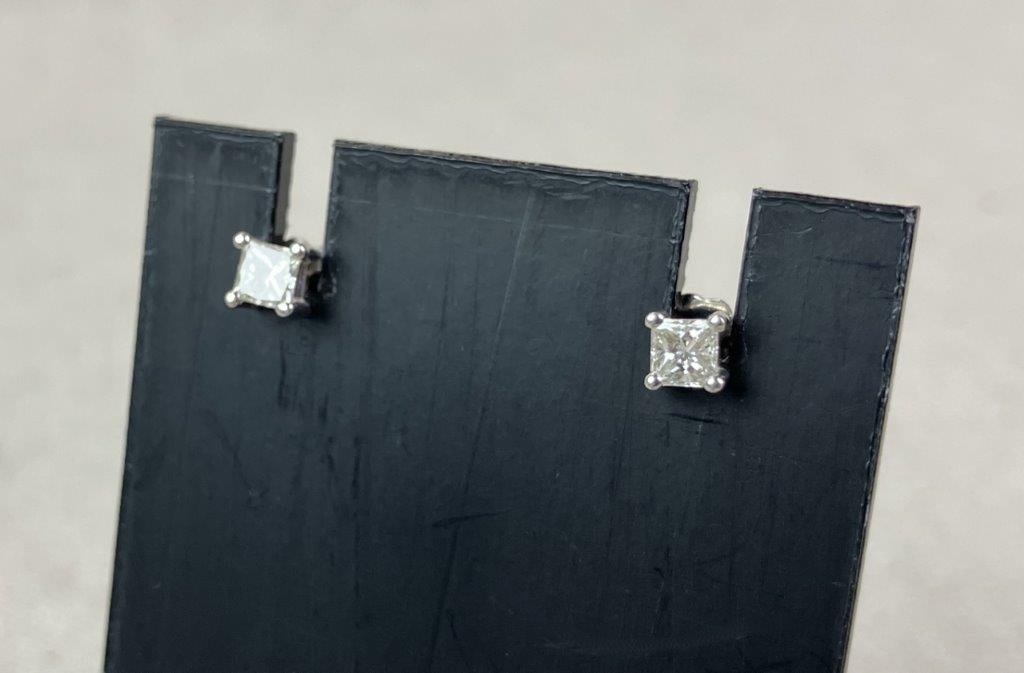 14 Kt Gold and Diamond Stud Earrings - 2