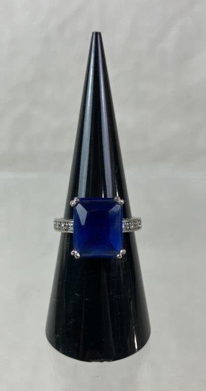 Tanzanite and Sterling Silver Ring - 2