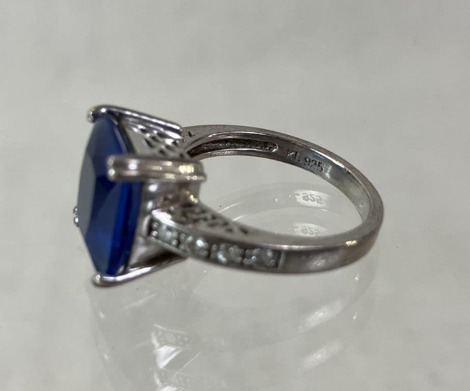 Tanzanite and Sterling Silver Ring - 4