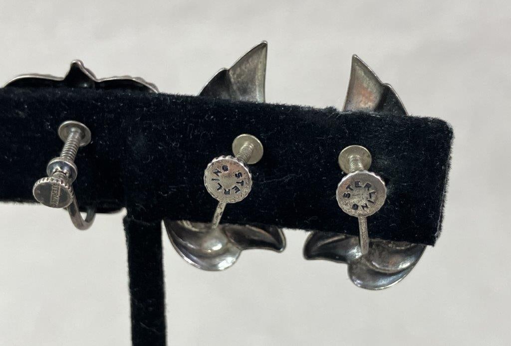 Two Pairs of Sterling Silver Screwback Earrings - 5