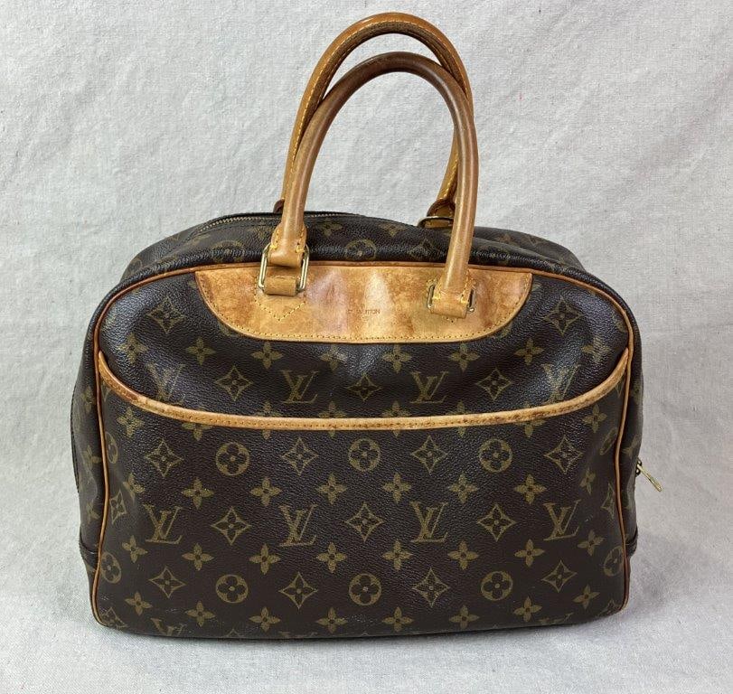 Louis Vuitton Deauville Vanity Bag - 4