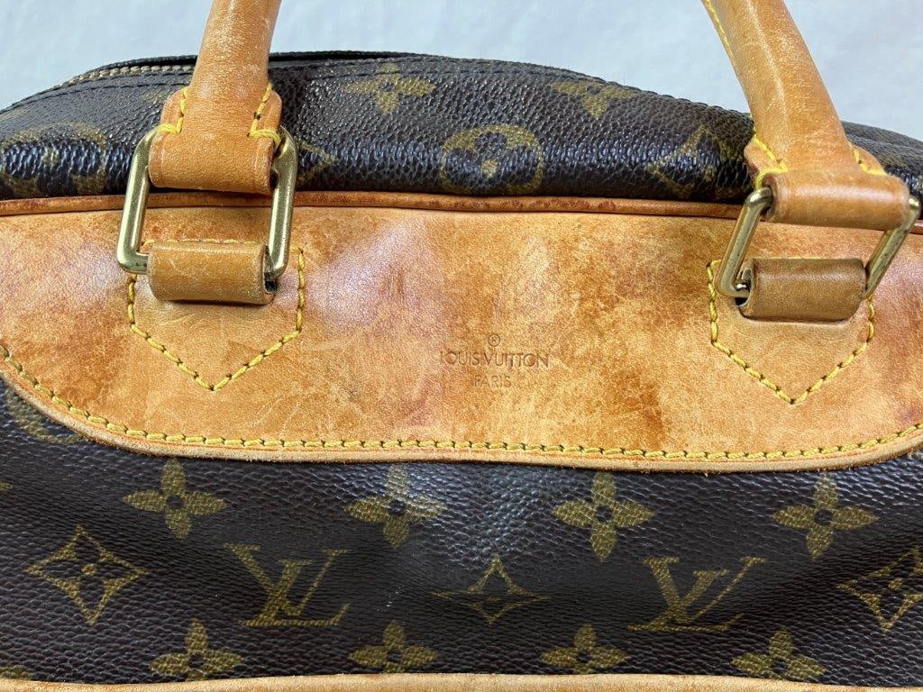 Louis Vuitton Deauville Vanity Bag - 5