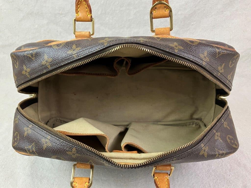 Louis Vuitton Deauville Vanity Bag - 8