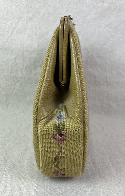 Vintage Floral Needlepoint Tapestry Purse, Mid Century - 4