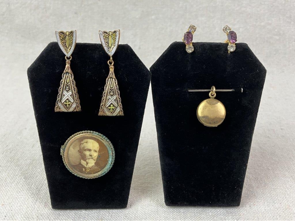 Late 19th–Early 20th Century Jewelry Assortment: Antique jewelry grouping including a compact locket in gold tone finish designed for chatelaine use with interior makeup compartment, two pairs of gold tone screw-back earrings—one set with