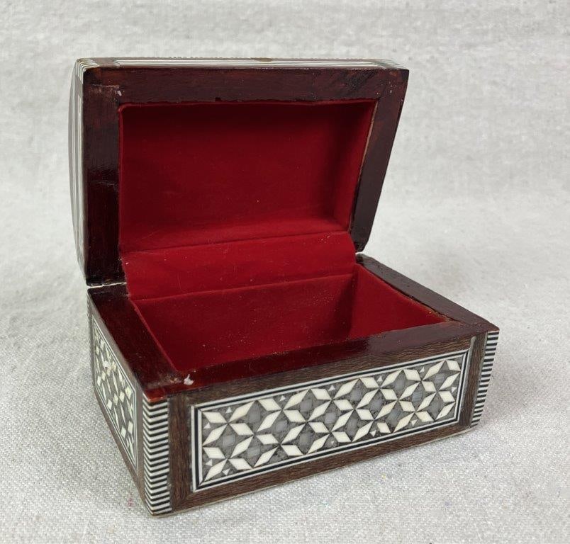 Mother-of-Pearl Inlay Middle Eastern Trinket Box - 7