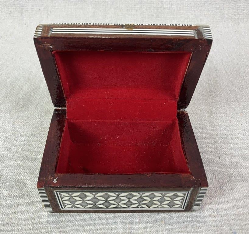 Mother-of-Pearl Inlay Middle Eastern Trinket Box - 8