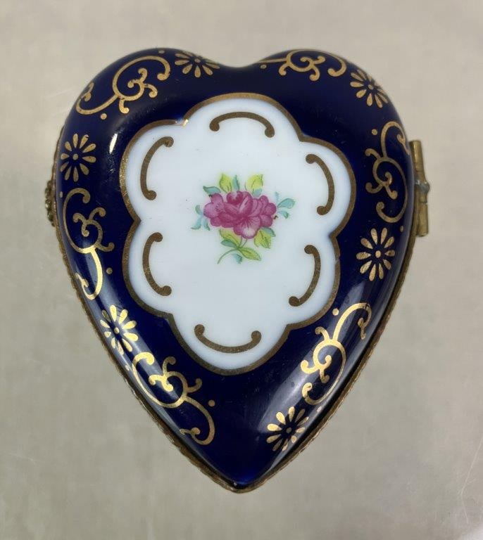 Heart Hand Painted Porcelain Trinket Box - 7