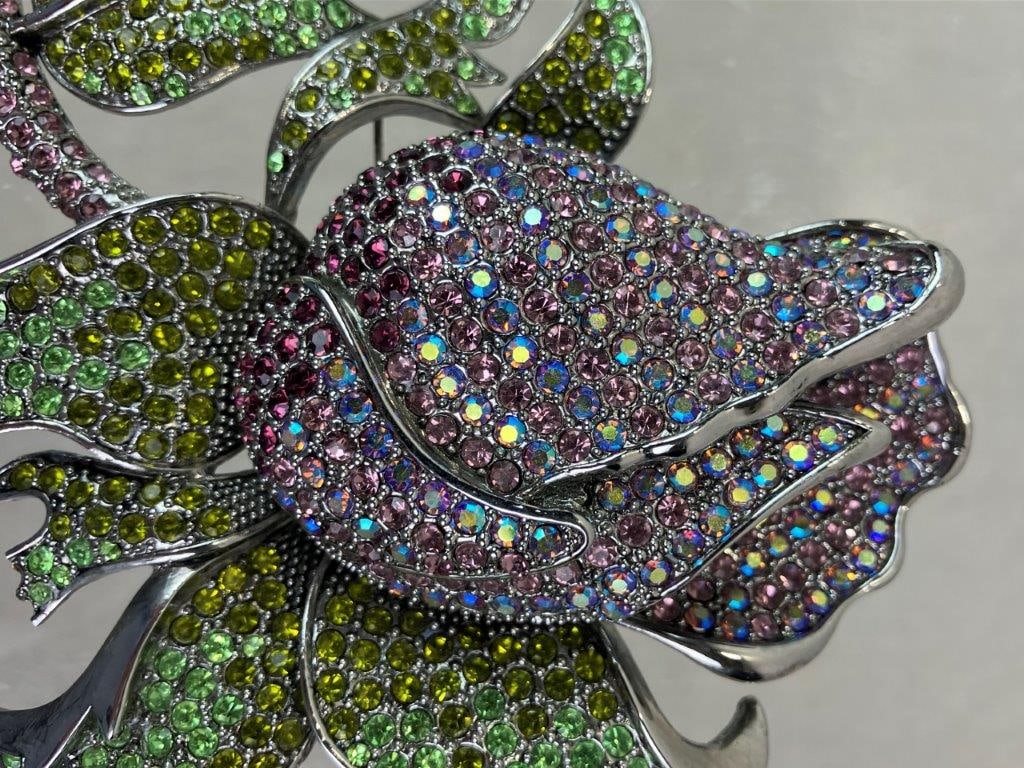 Massive Costume Jewelry Silvertone and Rhinestone-Style Rose Brooch - 3