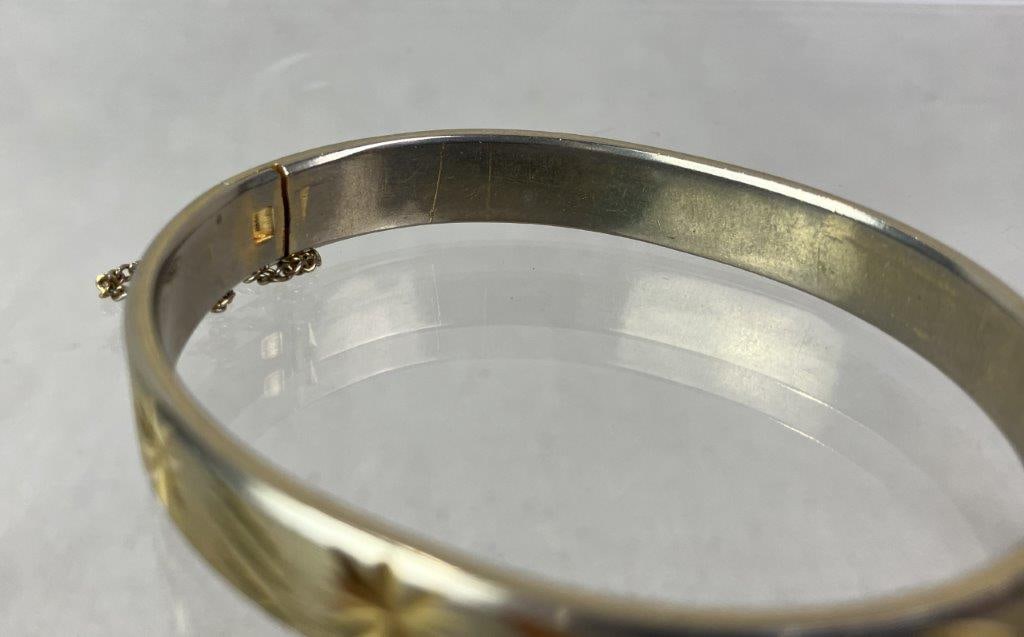 Three Vintage Goldtone Bangles - 5