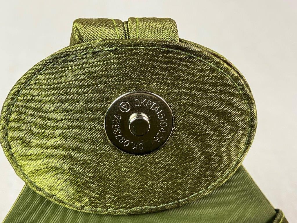 Pair of Fan-Shaped Satin Evening Bags - 10